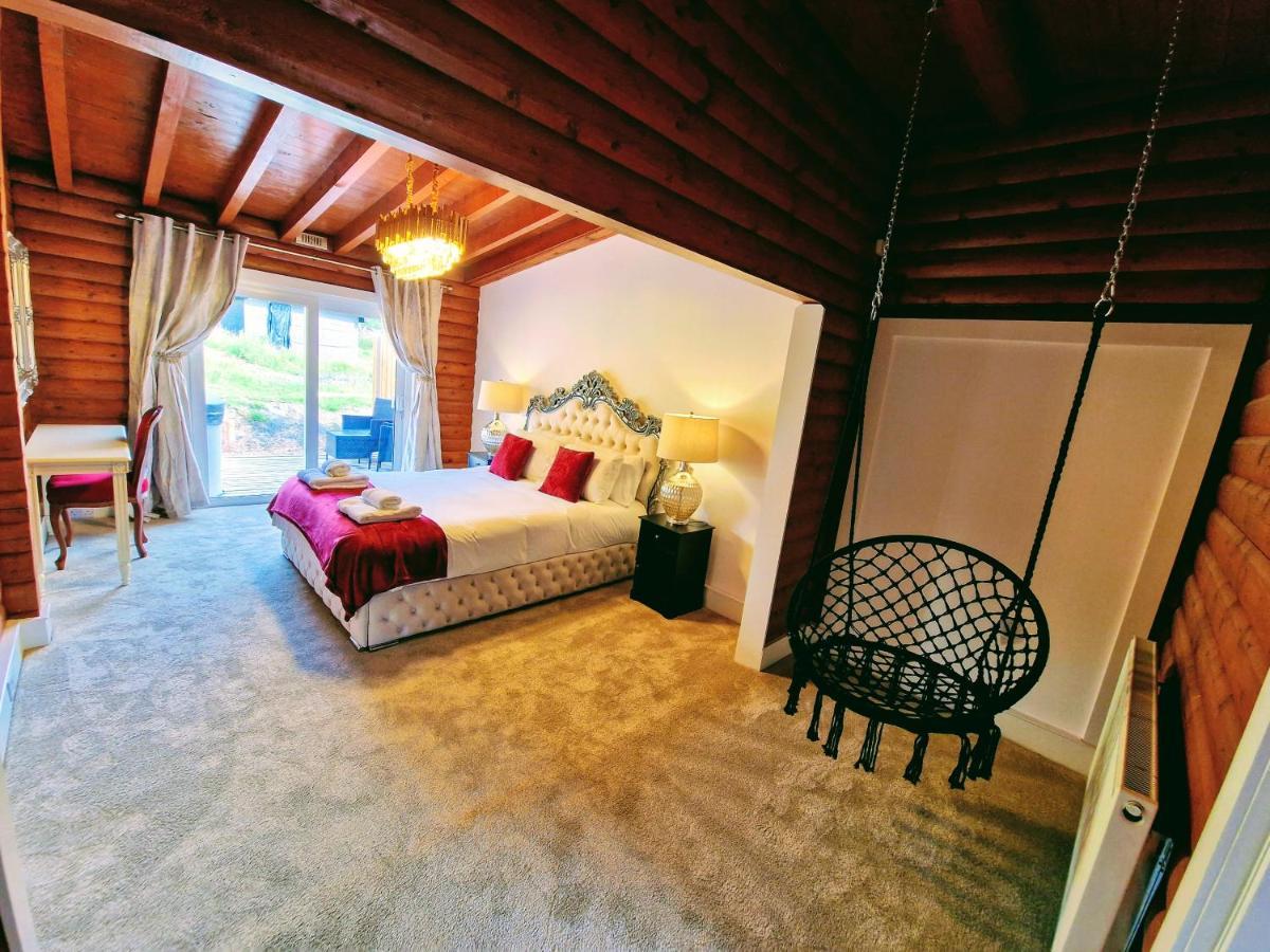Villa Kaoglen-Spruce-Hot Tub-Forrest Setting-Pet Friendly Balnald Exterior foto