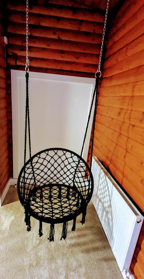 Villa Kaoglen-Spruce-Hot Tub-Forrest Setting-Pet Friendly Balnald Exterior foto
