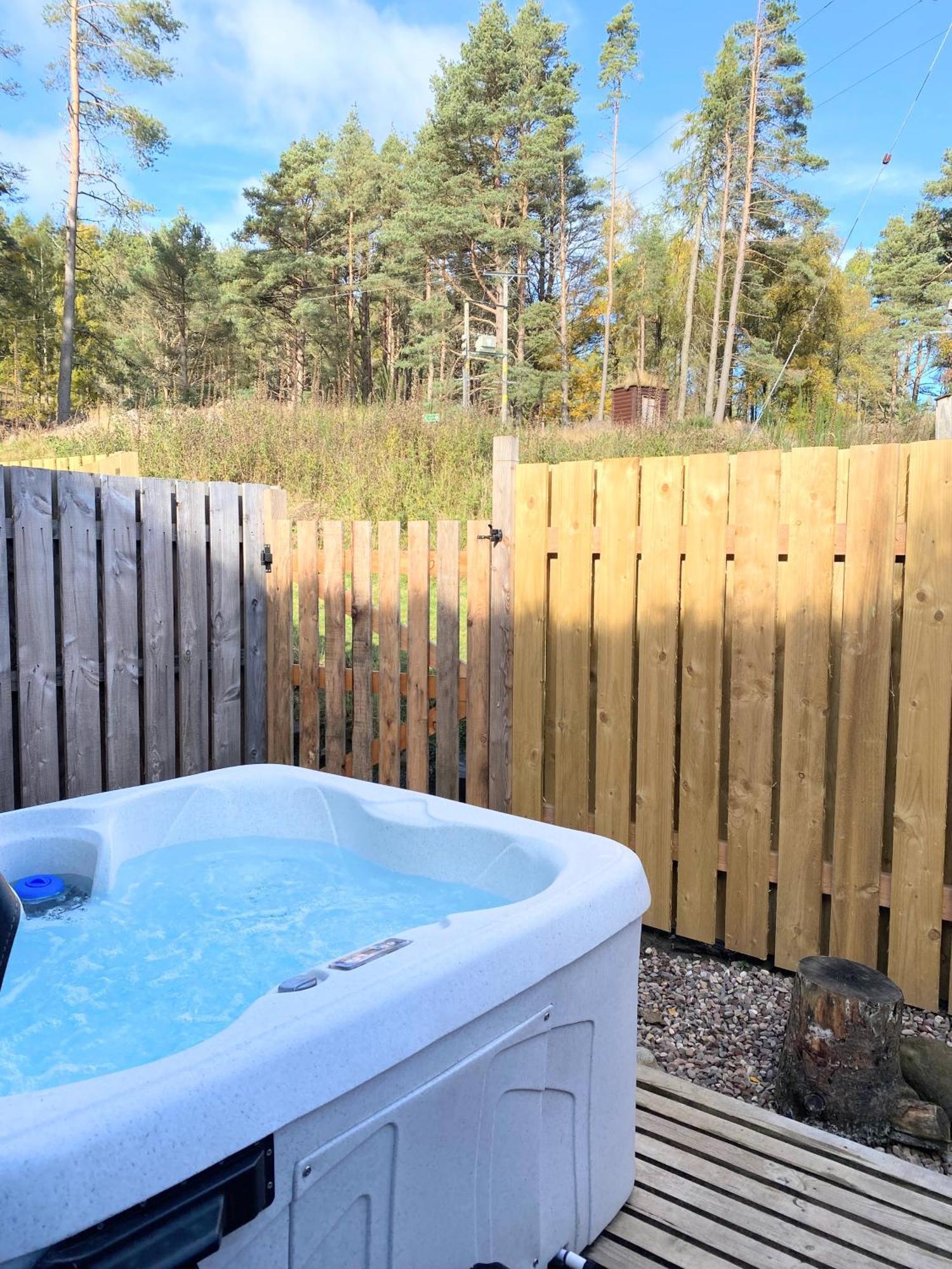 Villa Kaoglen-Spruce-Hot Tub-Forrest Setting-Pet Friendly Balnald Exterior foto